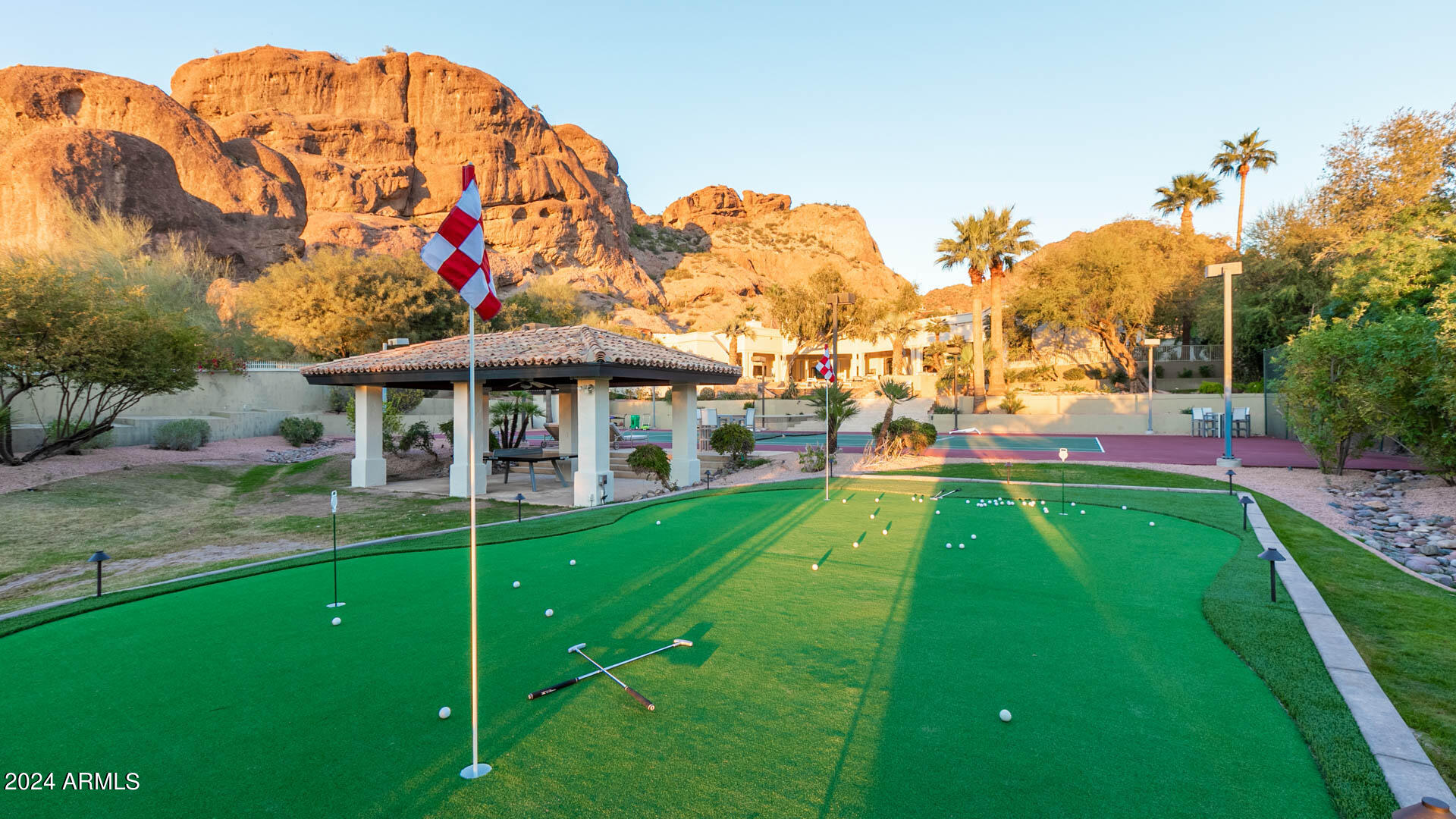 5255 North 47th Street Phoenix, AZ 85018 - Photo 28 of 41 Entertain_In_Luxury_Camelback47