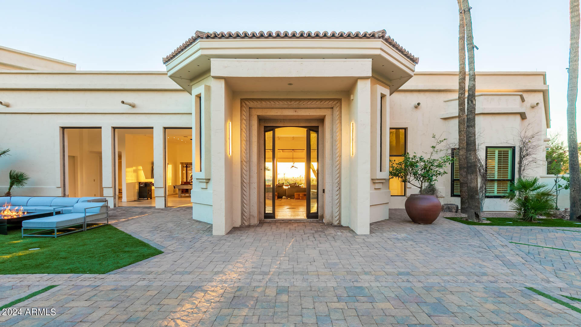 5255 North 47th Street Phoenix, AZ 85018 - Photo 29 of 41 Entertain_In_Luxury_Camelback45