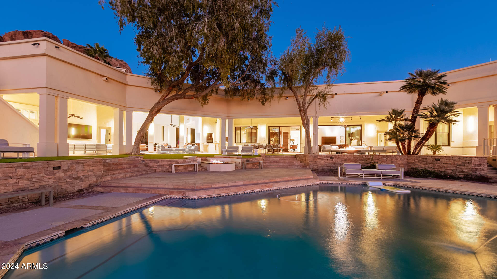 5255 North 47th Street Phoenix, AZ 85018 - Photo 33 of 41 Entertain_In_Luxury_Camelback94