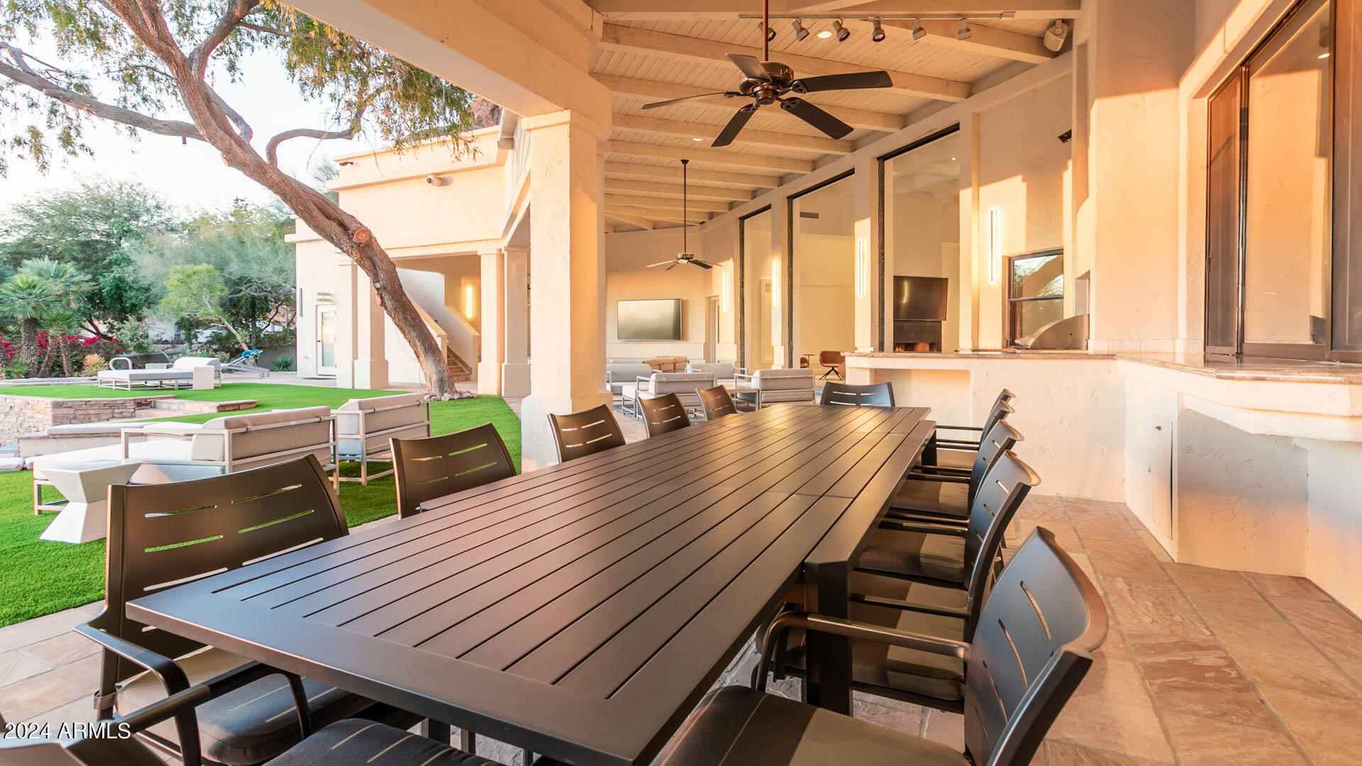 5255 North 47th Street Phoenix, AZ 85018 - Photo 9 of 41 Entertain_In_Luxury_Camelback62