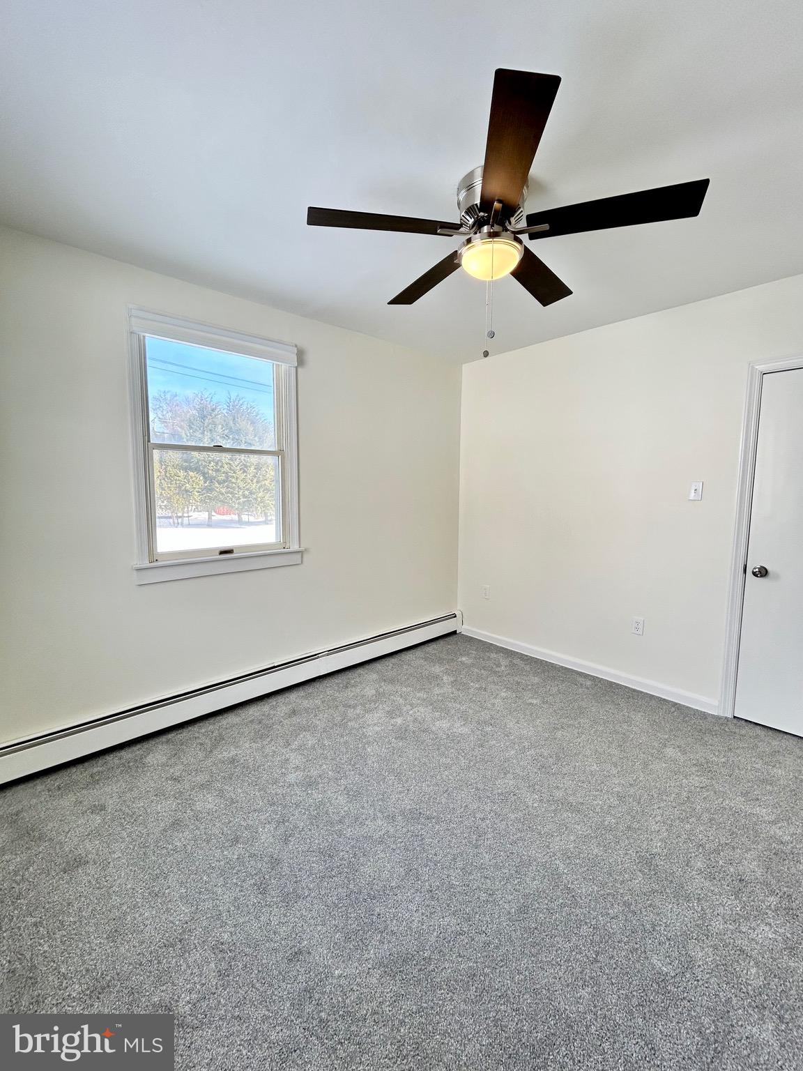 1007 Ripley Street Philadelphia, PA 19111 - Photo 19 of 39 an empty room