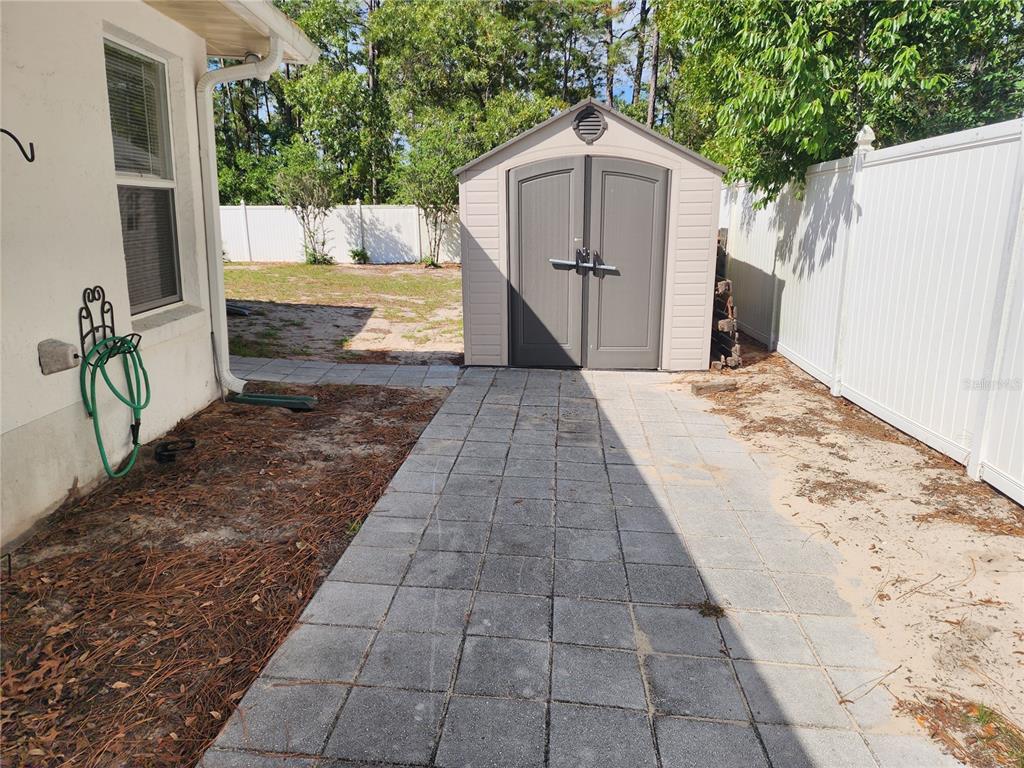 6086 Southwest 154th Lane Road Ocala, FL 34473 - Photo 10 of 35