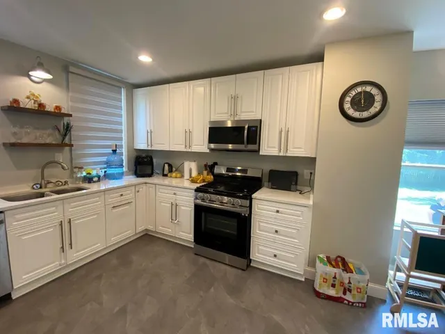 $179,500 | 14 West Market Street, Piper City, IL 60959