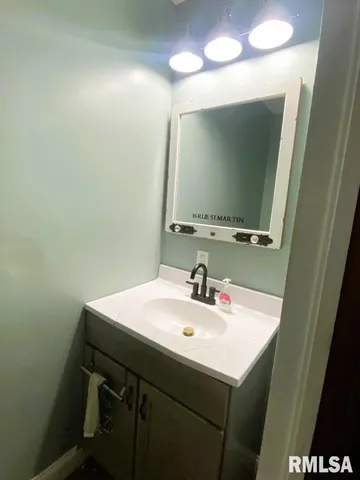 $179,500 | 14 West Market Street, Piper City, IL 60959