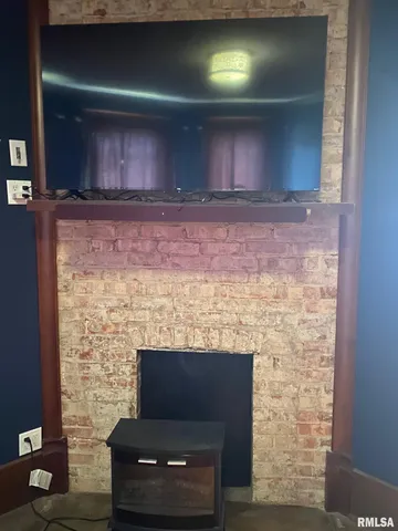 $179,500 | 14 West Market Street, Piper City, IL 60959