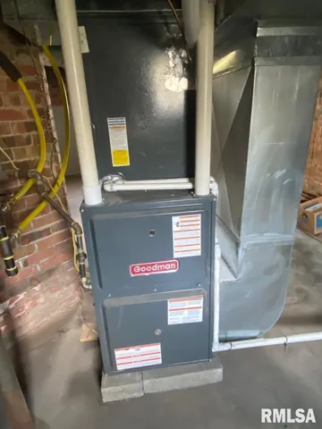 $179,500 | 14 West Market Street, Piper City, IL 60959