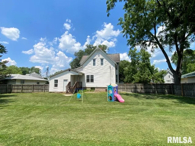 $179,500 | 14 West Market Street, Piper City, IL 60959