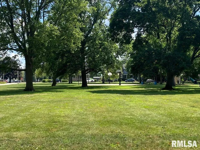 $179,500 | 14 West Market Street, Piper City, IL 60959