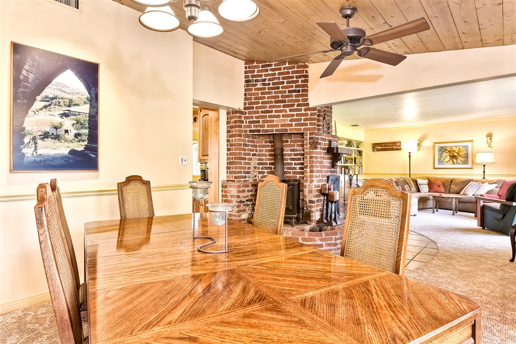 1067 Overbrook Lane Fallbrook, CA 92028 - Photo 11 of 25 Gallery Image 11