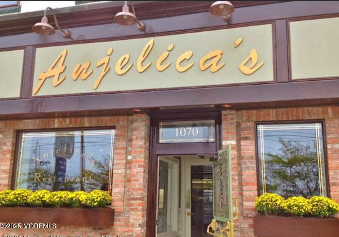 17 Via Ripa Way Sea Bright, NJ 07760 - Photo 26 of 31 a front view of a building