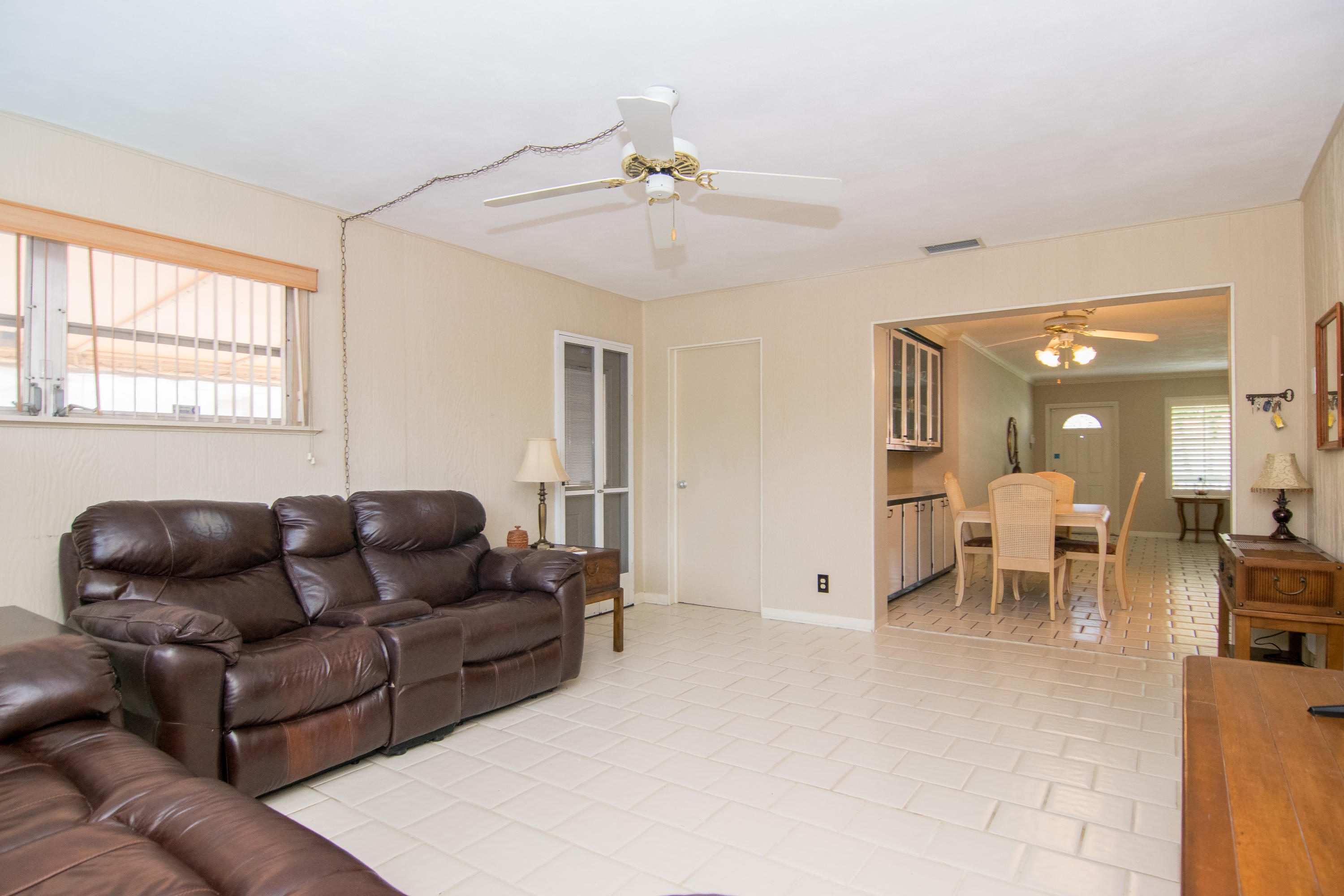 450 Northeast 25th Terrace Boca Raton, FL 33431 - Photo 18 of 30 DSC_0104 - Copy (2)