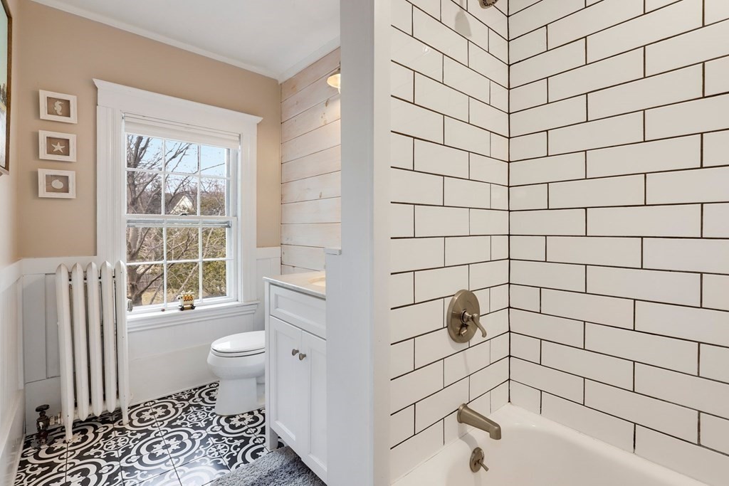 196 Locust Street Danvers, MA 01923 - Photo 24 of 34 Gallery Image 24