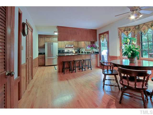 8704 Wellsley Way Raleigh, NC 27613 - Photo 4 of 15 Breakfast Area
