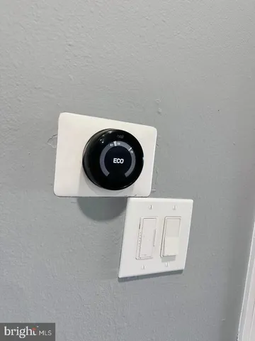 $1,800 | 3307 Wyndham Circle, Unit 3165, Alexandria, VA 22302