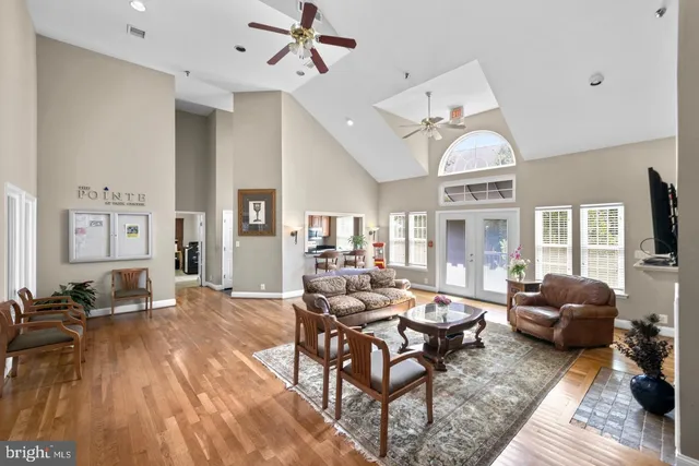 $1,800 | 3307 Wyndham Circle, Unit 3165, Alexandria, VA 22302