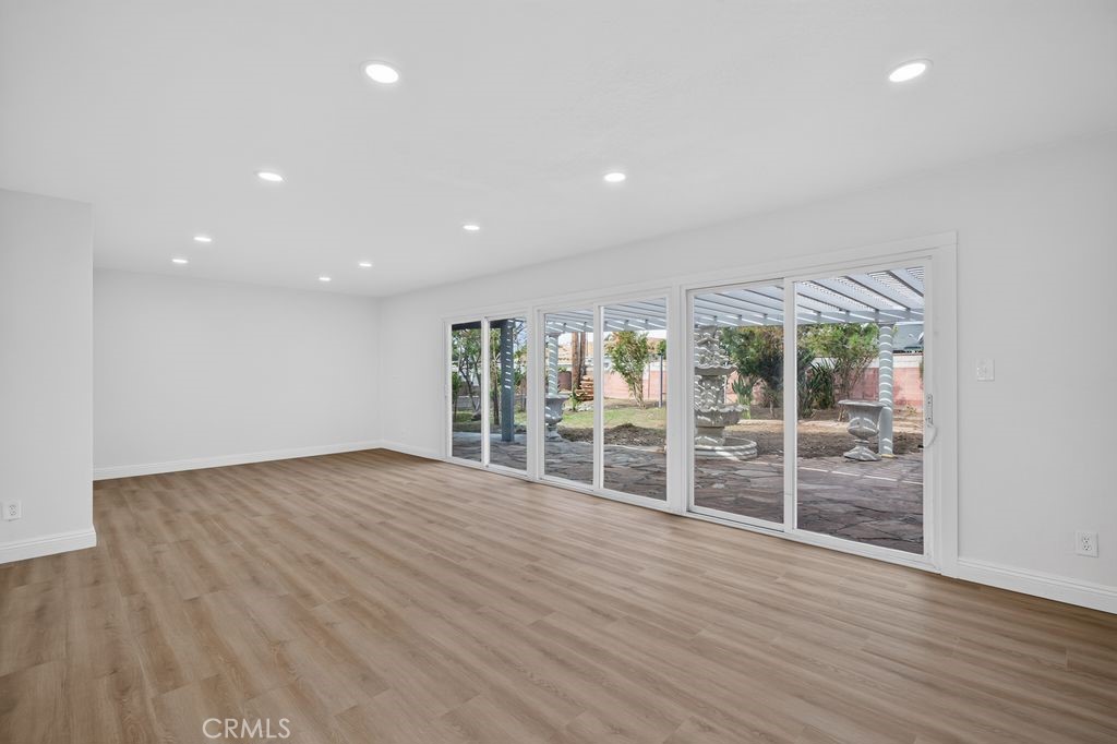 932 North Encina Avenue Rialto, CA 92376 - Photo 8 of 28