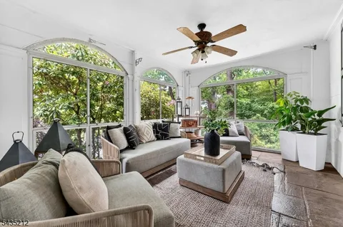 $1,199,000 | 15 Afterglow Avenue, Verona, NJ 07044