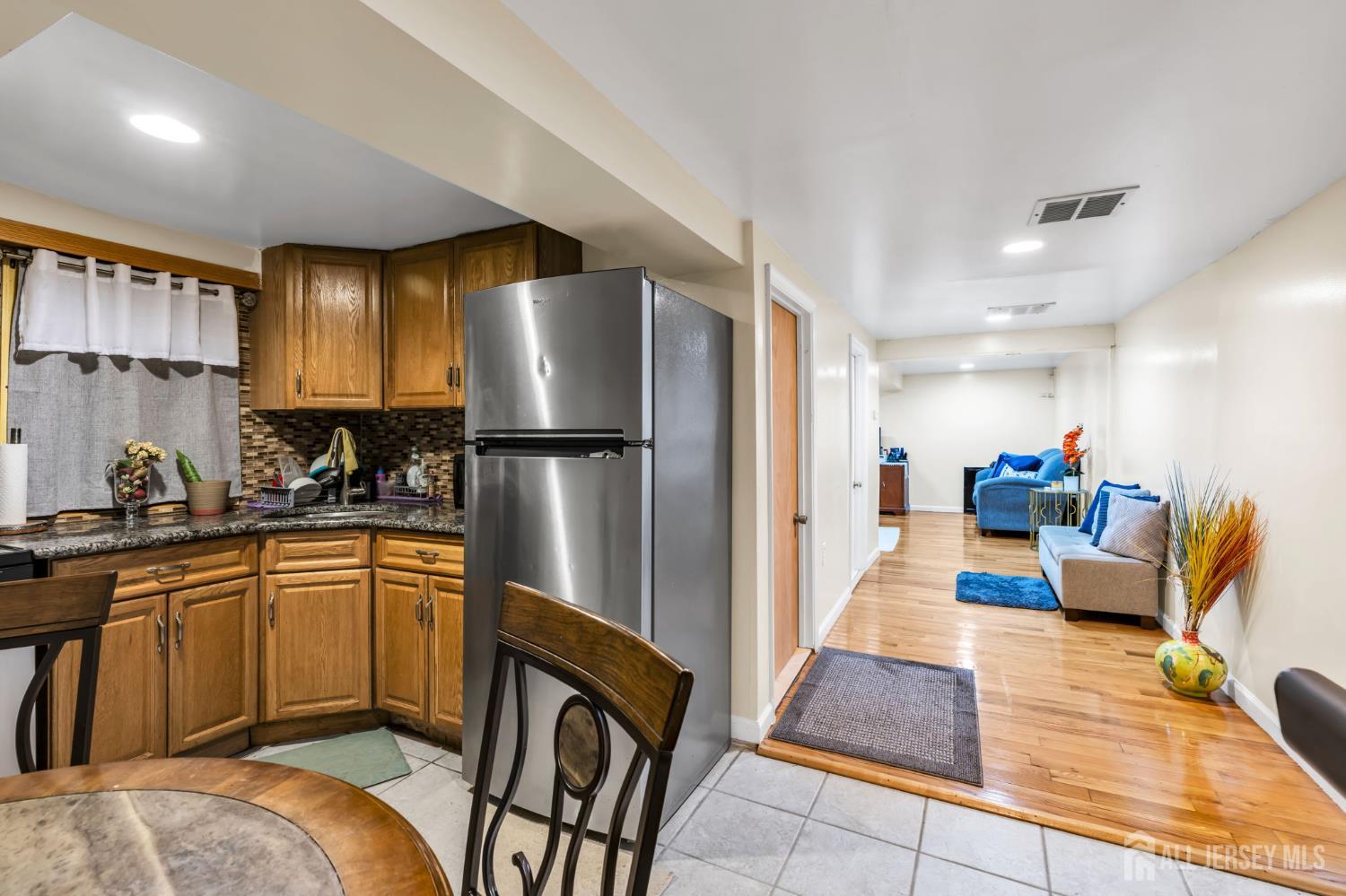 528 High Street Perth Amboy, NJ 08861 - Photo 23 of 31