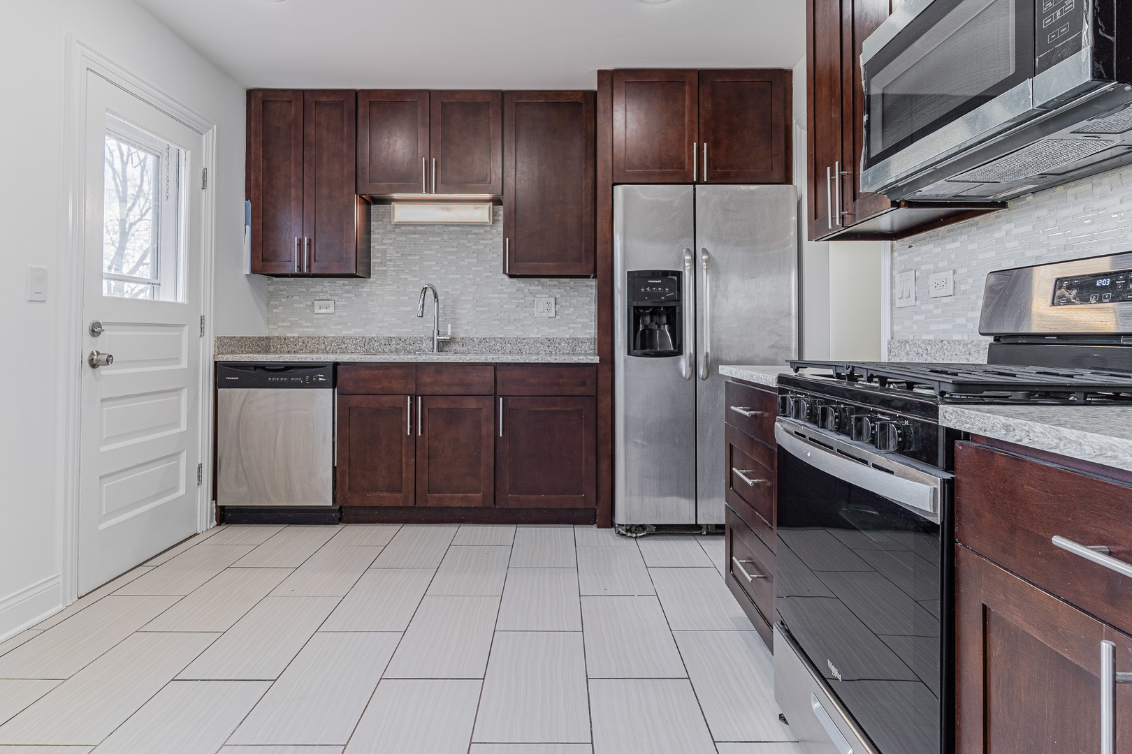 6925 Edgebrook Lane Hanover Park, IL 60133 - Photo 13 of 38