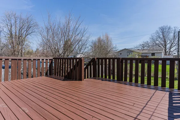 $379,900 | 6925 Edgebrook Lane, Hanover Park, IL 60133