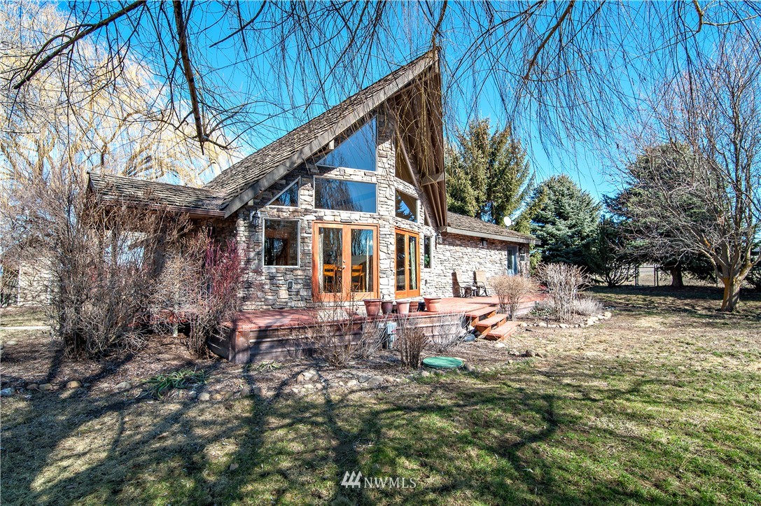 4560 4th Parallel Road Ellensburg, WA 98926 - Photo 1 of 25 Gallery Image 1
