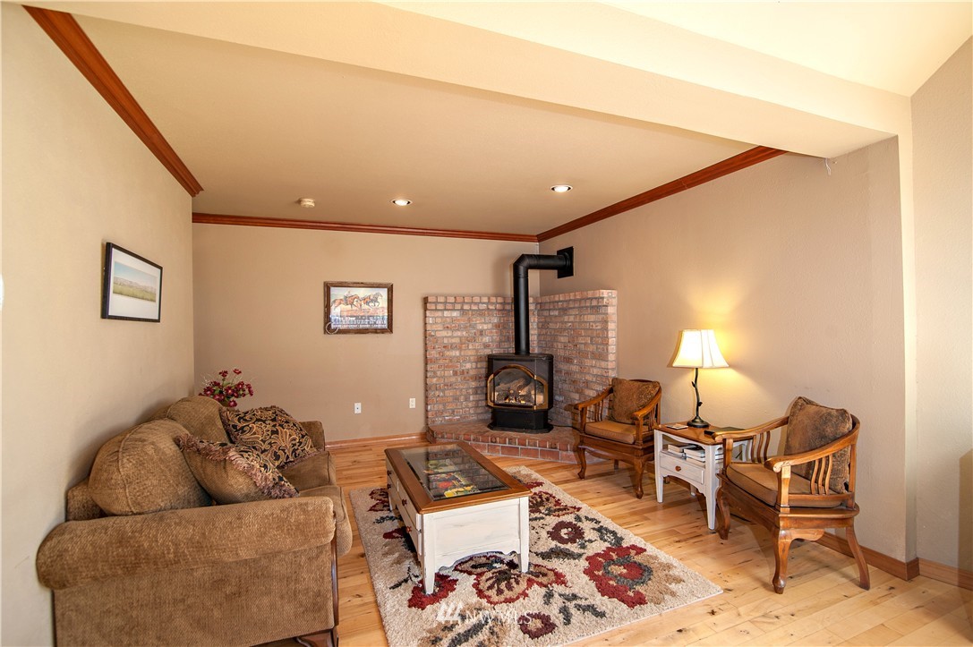4560 4th Parallel Road Ellensburg, WA 98926 - Photo 7 of 25 Gallery Image 7