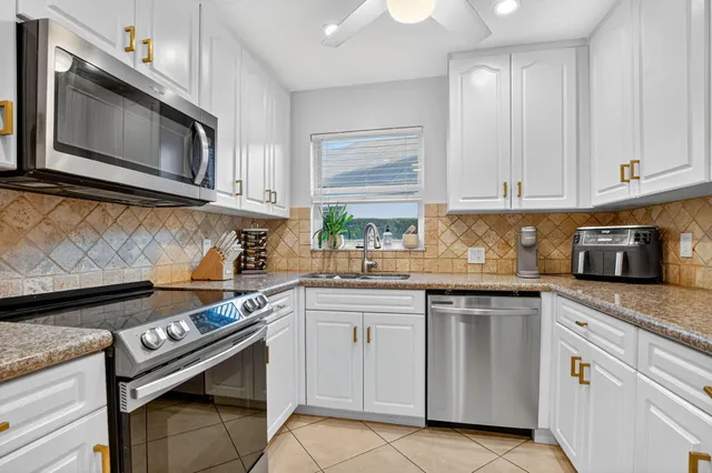 $6,000 | 501 Southwest 1st Street, Boca Raton, FL 33432