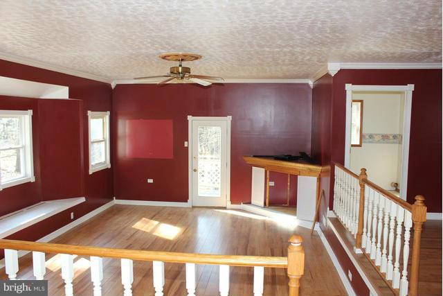 199 Dale Road Biglerville, PA 17307 - Photo 4 of 15 Family Room