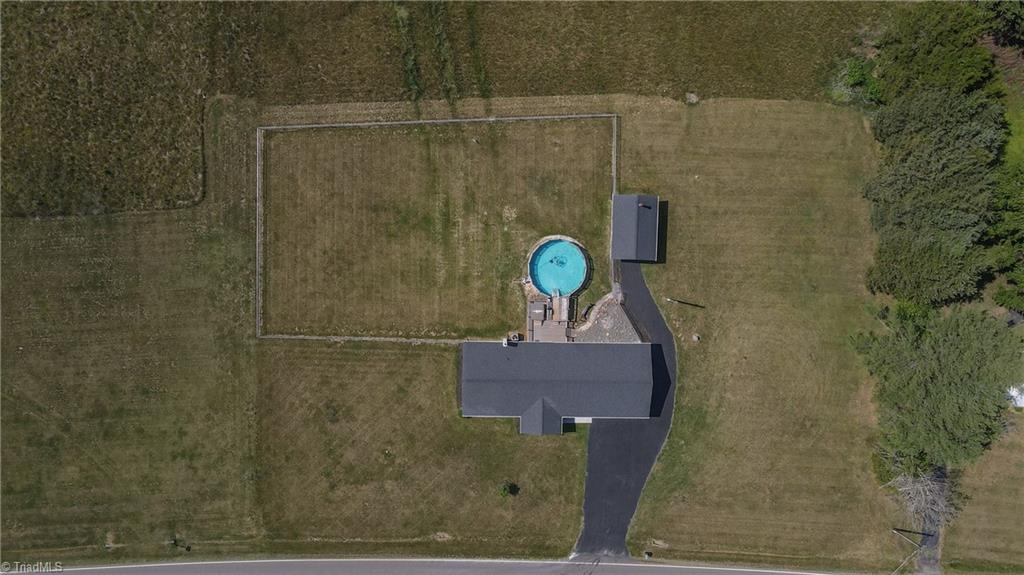 817 Holly Springs Road Mount Airy, NC 27030 - Photo 2 of 32