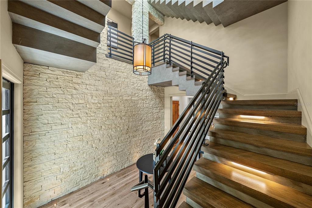 2903 West Hawthorne Road Tampa, FL 33611 - Photo 46 of 82 Gallery Image 46