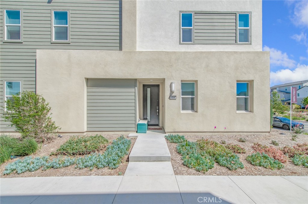 414 Treble Irvine, CA 92618 - Photo 3 of 59