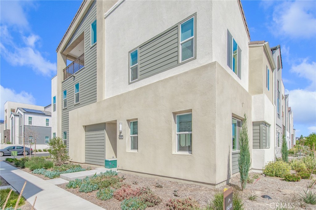 414 Treble Irvine, CA 92618 - Photo 4 of 59