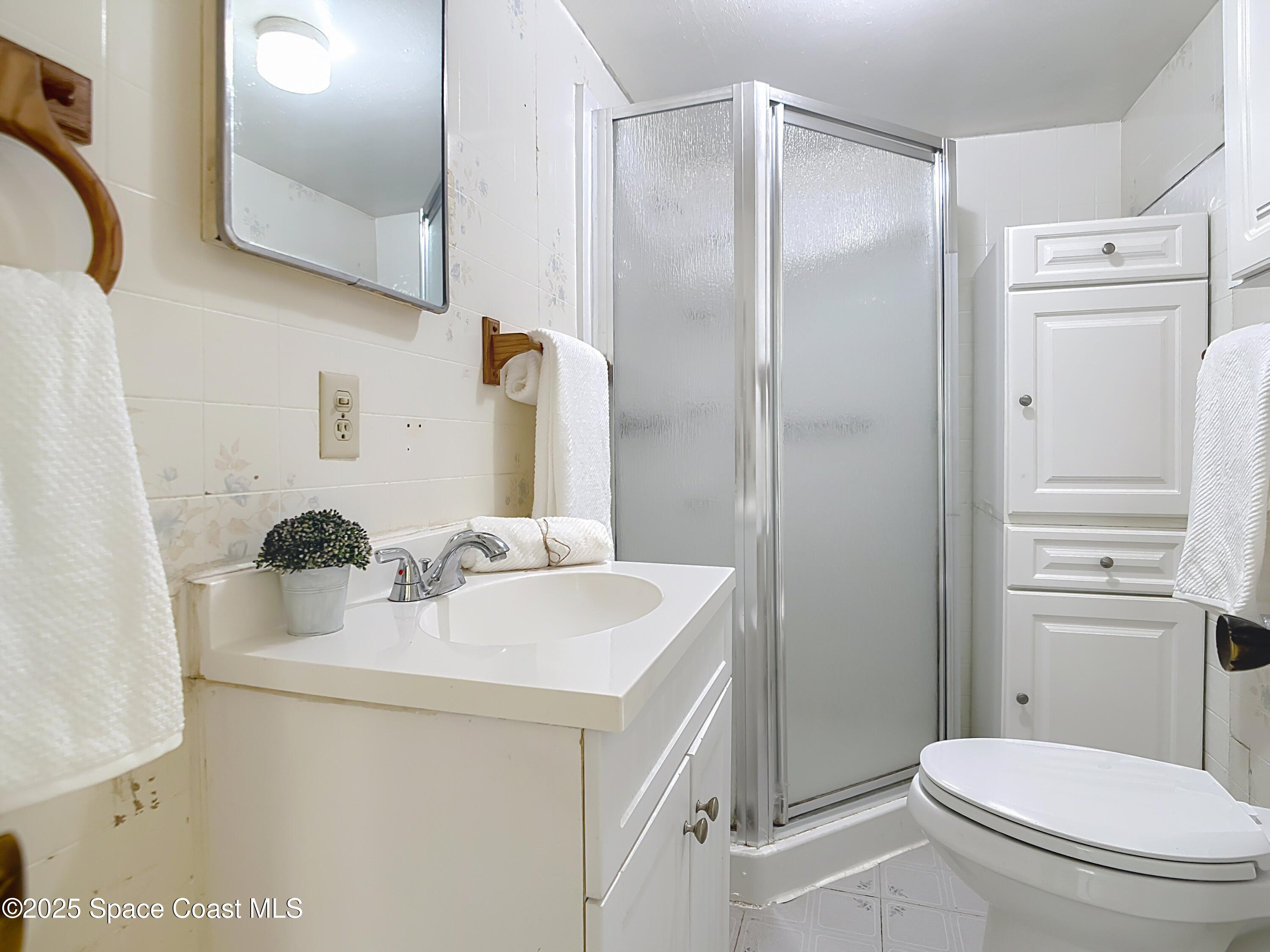2610 Lee Road Mims, FL 32754 - Photo 11 of 23 Bathroom