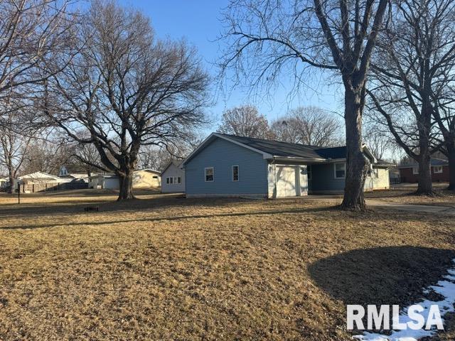 411 East 7th Street Delavan, IL 61734 - Photo 3 of 25