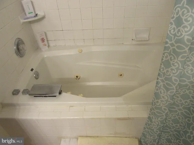 $2,000 | 11006 Koman Circle, Unit 104, Manassas, VA 20109