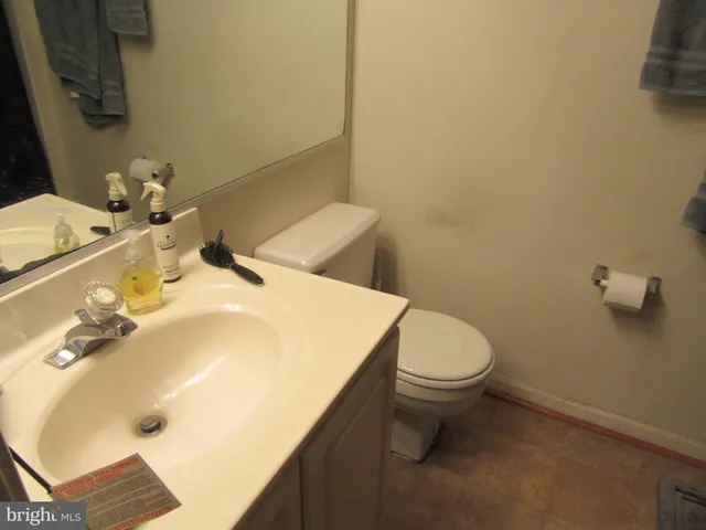 $2,000 | 11006 Koman Circle, Unit 104, Manassas, VA 20109