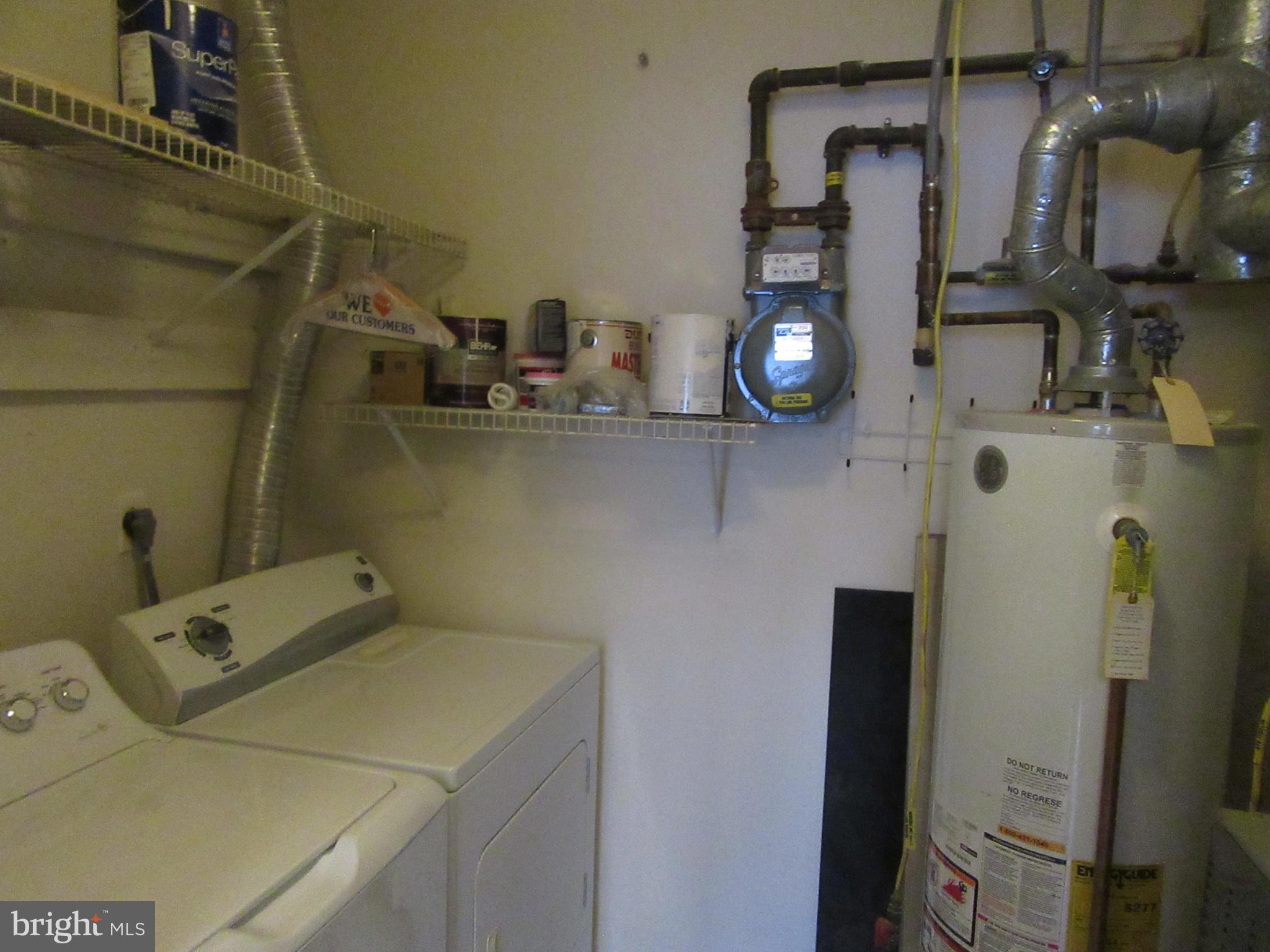 11006 Koman Circle, Unit 104 Manassas, VA 20109 - Photo 20 of 39 Laundry Utility room with full size W&D