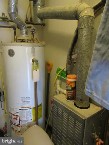 $2,000 | 11006 Koman Circle, Unit 104, Manassas, VA 20109