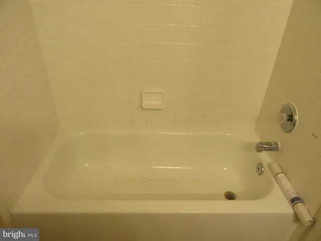 $2,000 | 11006 Koman Circle, Unit 104, Manassas, VA 20109