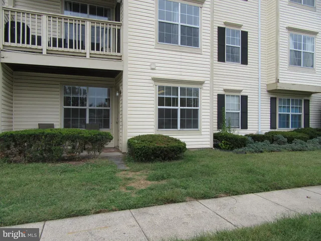 $2,000 | 11006 Koman Circle, Unit 104, Manassas, VA 20109