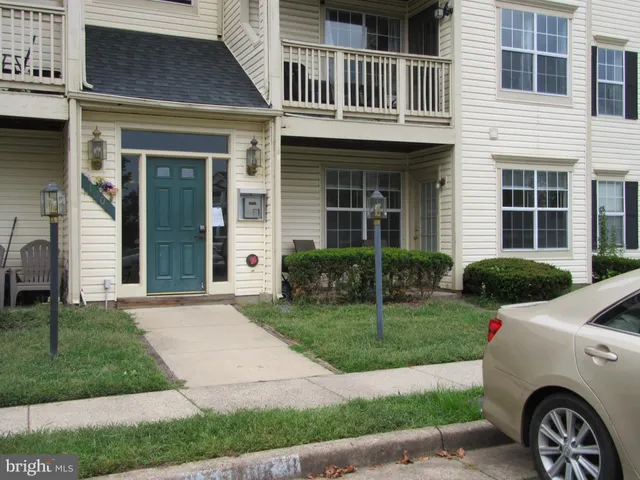 $2,000 | 11006 Koman Circle, Unit 104, Manassas, VA 20109