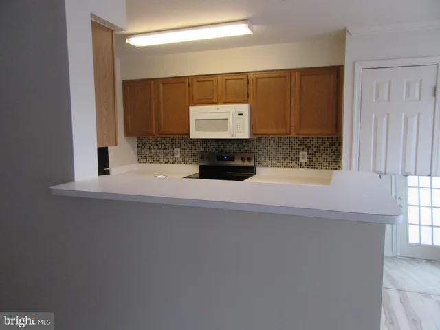 $2,000 | 11006 Koman Circle, Unit 104, Manassas, VA 20109