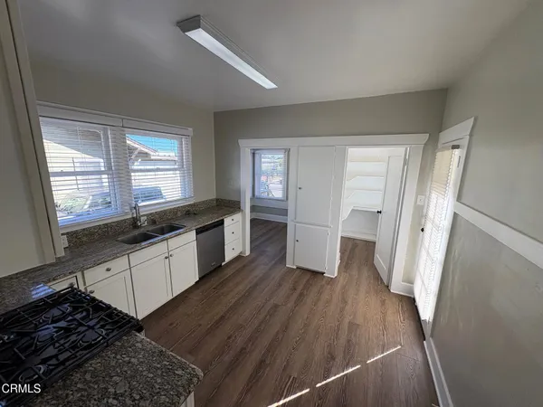 walk in closet with window