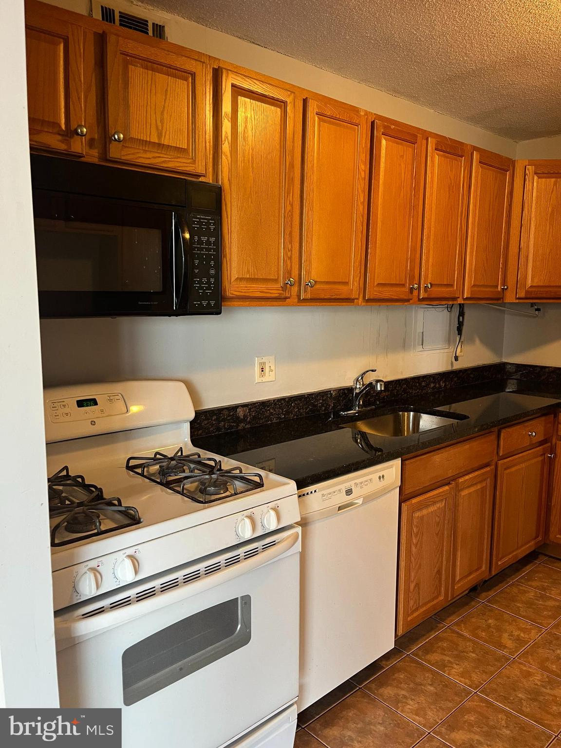 1836 Metzerott Road, Unit 1824 Adelphi, MD 20783 - Photo 10 of 26 Gallery Image 10