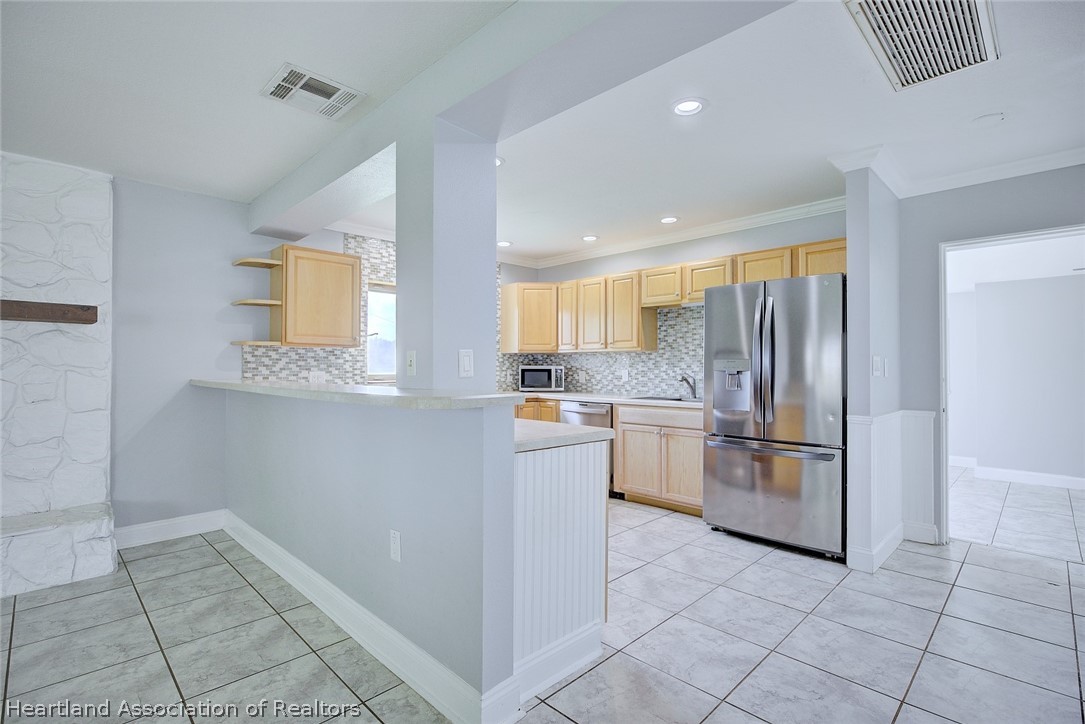 1216 Edgewater Point Drive Sebring, FL 33870 - Photo 8 of 40