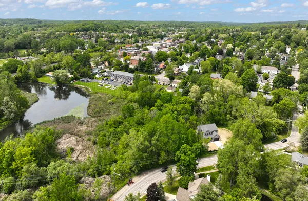 $262,500 | 130 River Drive, Unit ABD, Milford, MI 48381