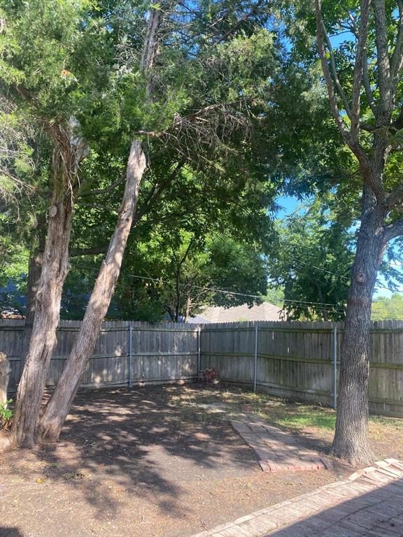 17804 Hillcrest Road Dallas, TX 75252 - Photo 3 of 18 Rear yard