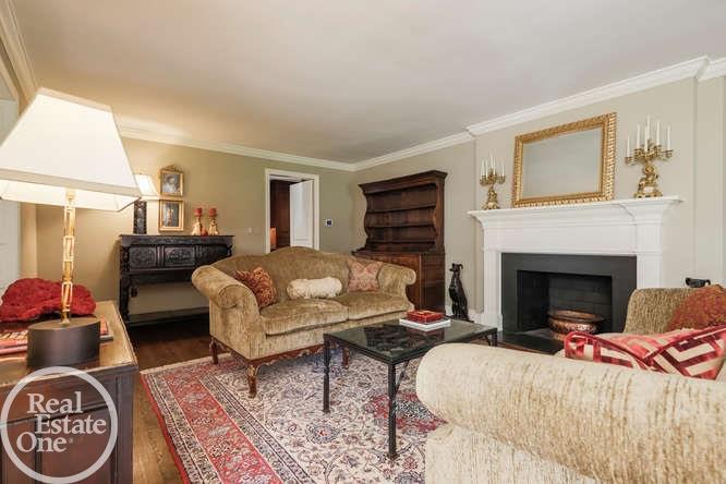 15 Provencal Road Grosse Pointe, MI 48236 - Photo 11 of 50 31333812-11.JPG