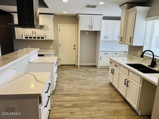 5320 East Thomas Road Phoenix, AZ 85018 - Photo 4 of 28 IMG_8409
