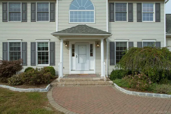 $549,000 | 6 Jamil Court, Poughkeepsie, NY 12603